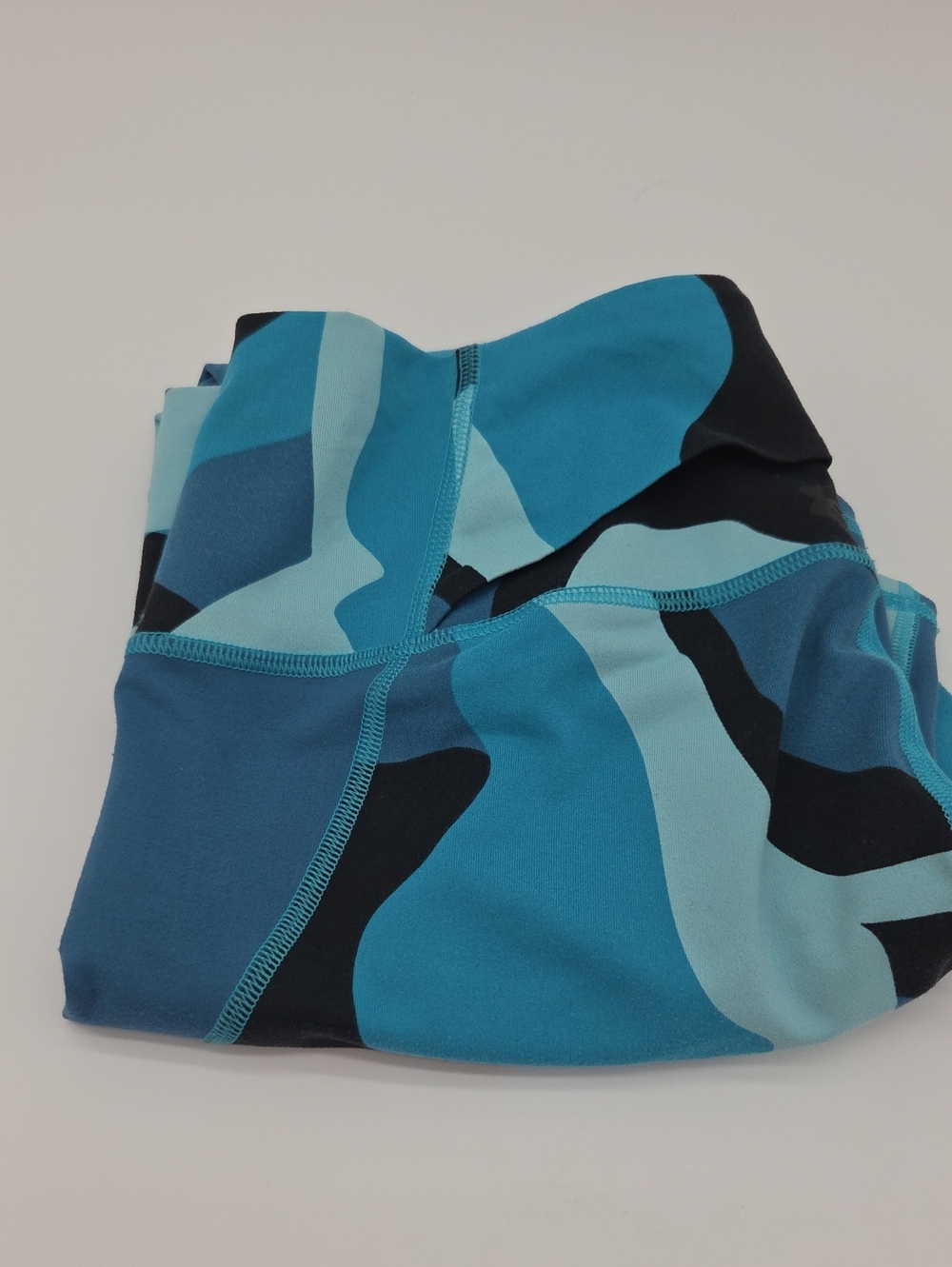 Under Armour Teal & Black Camouflage Leggings
